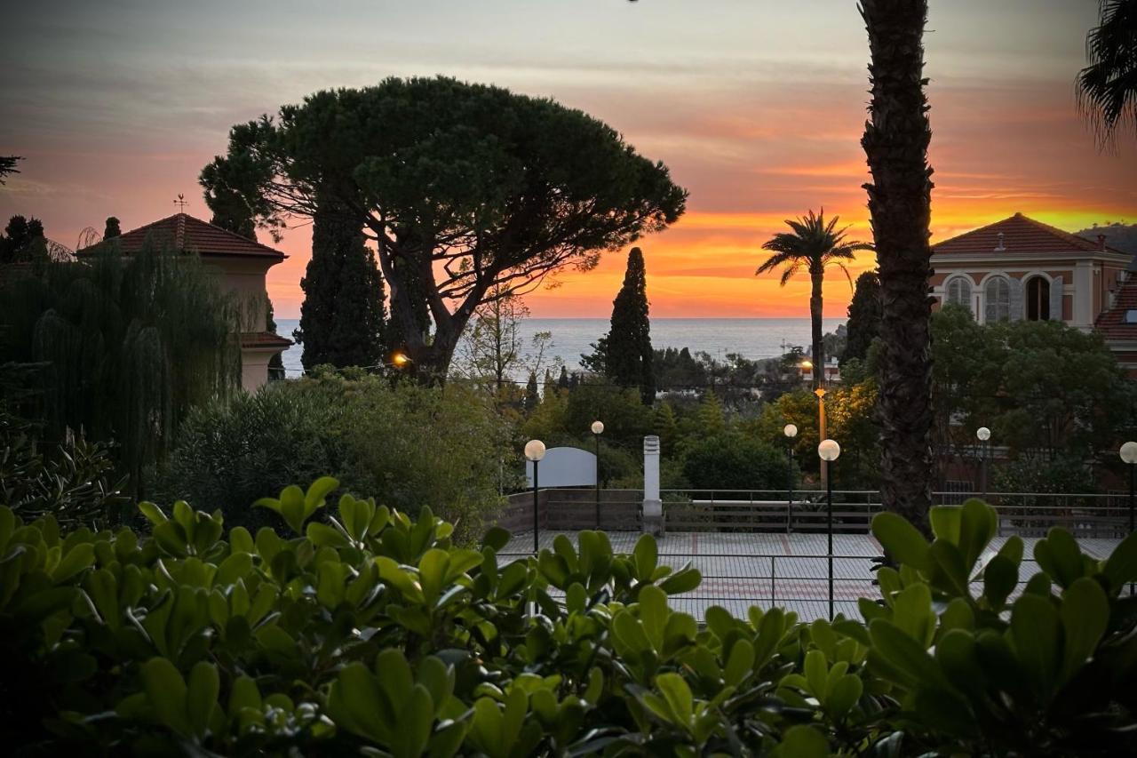 Appartamento Degli Inglesi Sanremo Exterior photo