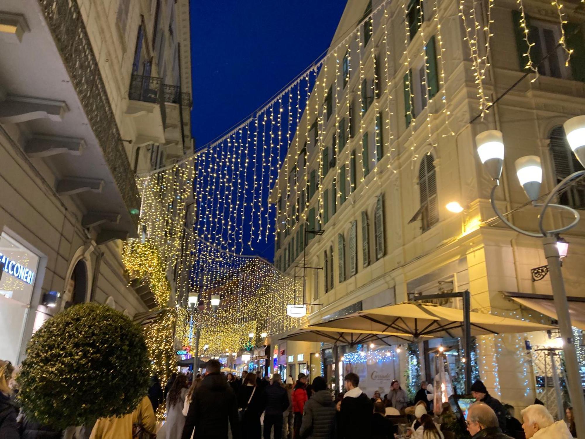Appartamento Degli Inglesi Sanremo Exterior photo